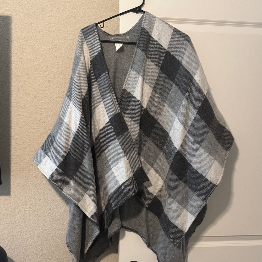 Cozy Plaid Knit Poncho in Gray and Black